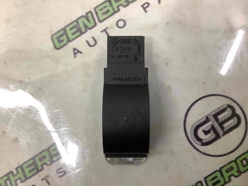Фонарь салонный, плафон, проч. 3793-209 Audi a6 