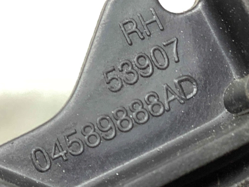 Кронштейн ручки дверей 3961-055 Dodge Durango  04589888AD 