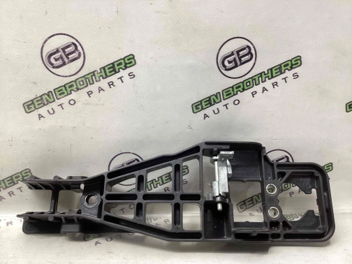 Кронштейн ручки дверей 3961-065 Dodge Durango  04589888AD 