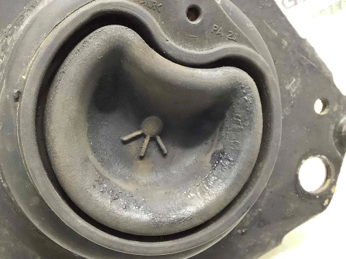 Подушка крепления двигателя 3961-243 Dodge Durango  68110950AC 