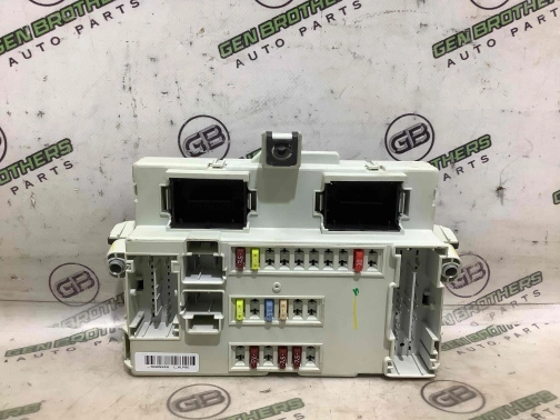 Блок предохранителей (блок реле) 3999-310 Jeep Cherokee KL 14-18  68141879AF 