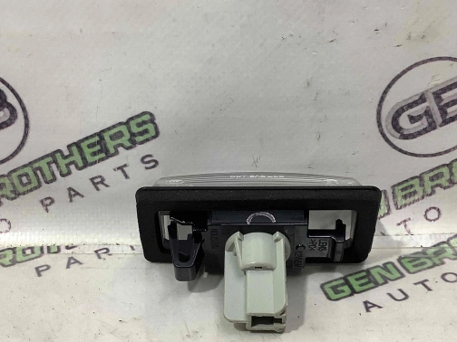 Подсветка номера 4390-251 Nissan Maxima A36  265108991B 