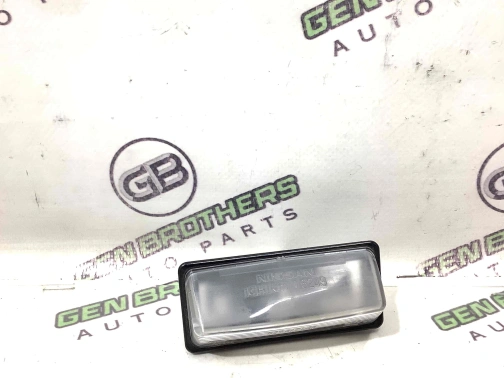 Подсветка номера 4390-251 Nissan Maxima A36  265108991B 