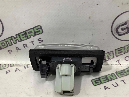 Подсветка номера 4390-252 Nissan Maxima A36  265108991B 