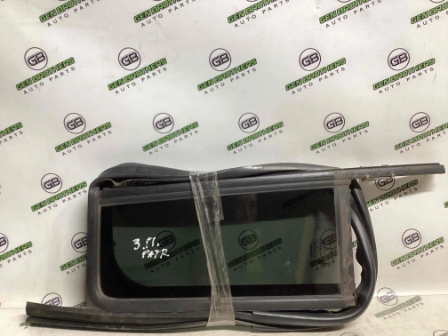 Стекло форточки дверей 4411-1004 Jeep Patriot  5067772AD 