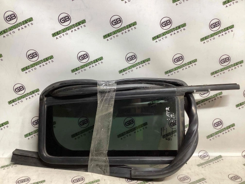 Стекло форточки дверей 4411-1010 Jeep Patriot  5067772AD 