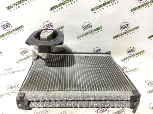 Испаритель кондиционера 4411-1634 Jeep Patriot  68157051AA 