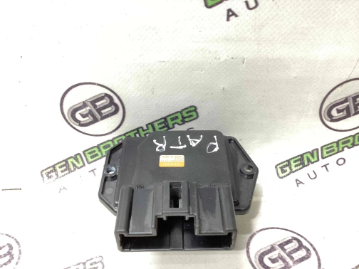 Резистор печки 4411-1639 Jeep Patriot  68018105AA 