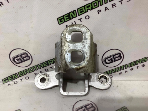 Петля дверей, замка дверей 4411-207 Jeep Patriot  5074257AB 