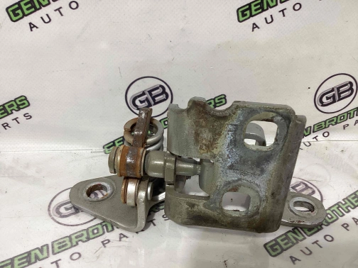 Петля дверей, замка дверей 4411-211 Jeep Patriot  5115712AK 