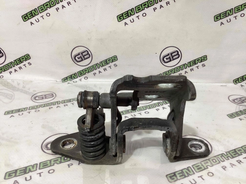 Петля дверей, замка дверей 4411-237 Jeep Patriot  5115713AK 