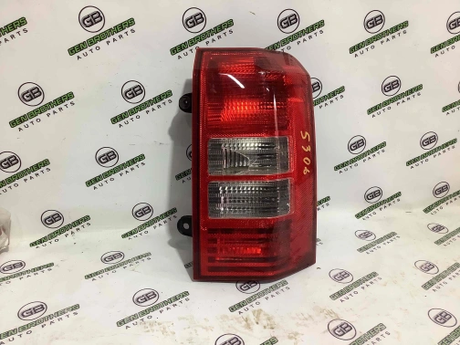 Фонарь задний правый 4411-304 Jeep Patriot  5160364AG 