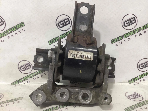 Подушка крепления двигателя 4411-537 Jeep Patriot  5105489AK 