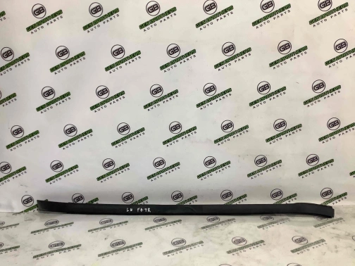 Молдинг лобового стекла 4411-606 Jeep Patriot  1BB33RXFAG 