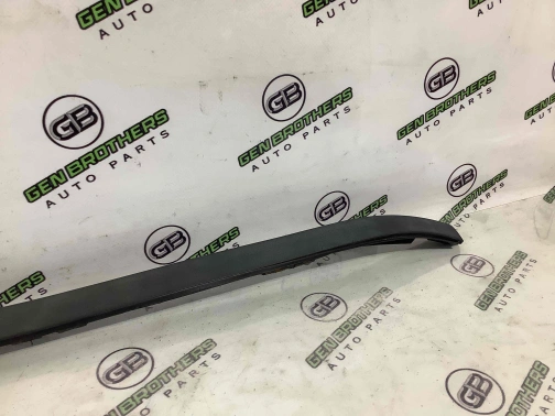 Молдинг лобового стекла 4411-610 Jeep Patriot  1BB33RXFAG 