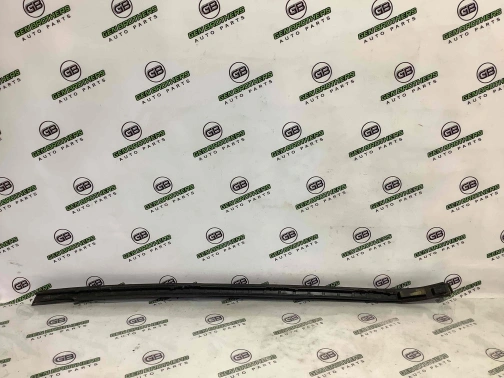Молдинг лобового стекла 4411-610 Jeep Patriot  1BB33RXFAG 