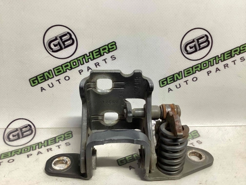 Петля дверей, замка дверей 4411-831 Jeep Patriot  5115712AK 