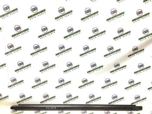Уплотнитель стекла/двери 4411-864 Jeep Patriot  5067755AB 