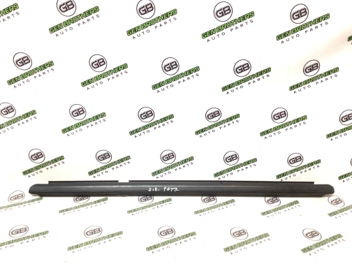 Уплотнитель стекла/двери 4411-894 Jeep Patriot  5067753AD 