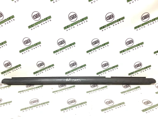 Уплотнитель стекла/двери 4411-896 Jeep Patriot  5067752AD 