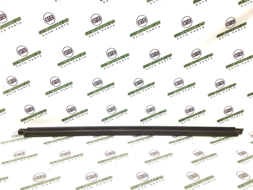 Уплотнитель стекла/двери 4411-897 Jeep Patriot  5067754AB 