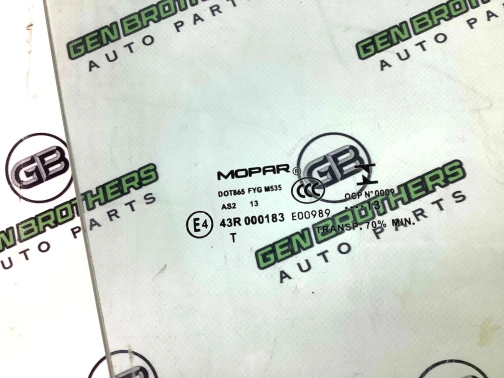 Стекло переднее правое 4411-982 Jeep Patriot  5155448AC 