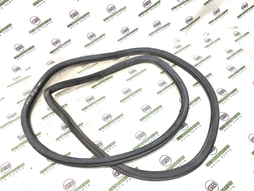 Уплотнитель стекла/двери 4433-211 Jeep Compass 17-23  68339990AA 