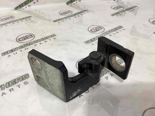 Петля дверей, замка дверей 4444-076 Jeep Cherokee KL 14-18  68140736AB 
