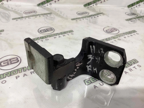 Петля дверей, замка дверей 4444-076 Jeep Cherokee KL 14-18  68140736AB 