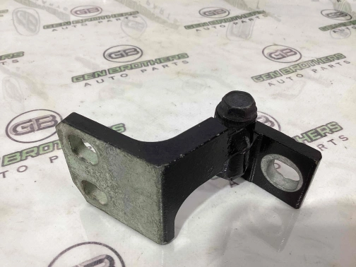 Петля дверей, замка дверей 4444-080 Jeep Cherokee KL 14-18  68140735AB 