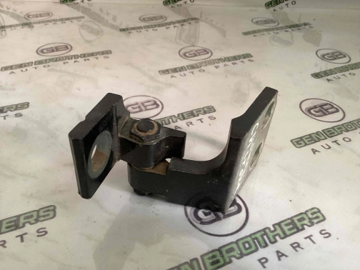 Петля дверей, замка дверей 4444-081 Jeep Cherokee KL 14-18  68140735AB 