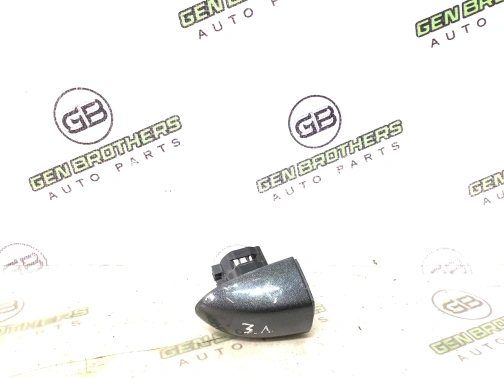 Заглушка ручки двери 4444-1064 Jeep Cherokee KL 14-18  1SZ22AXRAE 