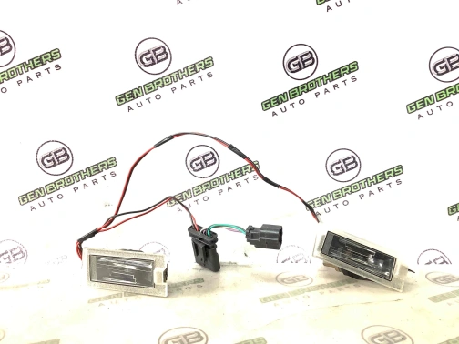 Подсветка номера 4444-1102 Jeep Cherokee KL 14-18  68228869AA 