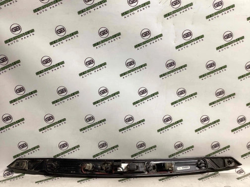 Подсветка номера 4444-385 Jeep Cherokee KL 14-18  5RN33RXFAA 