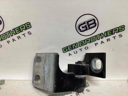 Петля дверей, замка дверей 4444-660 Jeep Cherokee KL 14-18  68140734AB 