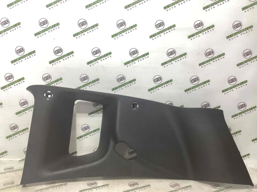 Обшивка задней стойки правая 4455-063 Jeep Renegade  7355795030 