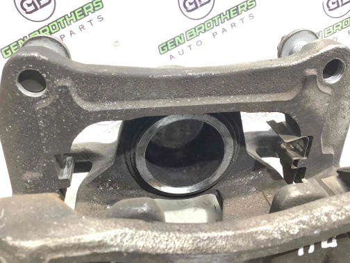 Суппорт передний правый 4455-244 Jeep Renegade  68267931AA 