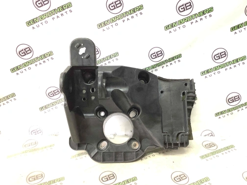 Крепление, кронштейн 4456-038 Jeep Renegade  68281755AA 