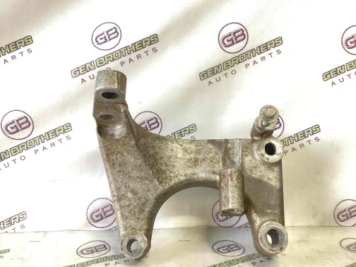Кронштейн редуктора 4456-232 Jeep Renegade  55267587 