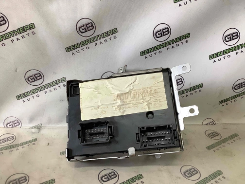Блок предохранителей (блок реле) 4456-261 Jeep Renegade  520432800 