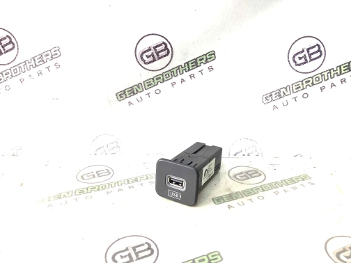 Розетка Usb, разъем 4456-312 Jeep Renegade  735637230 