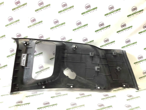 Обшивка задней стойки левая 4456-367 Jeep Renegade  7355795020 