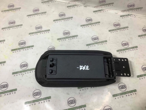 Подлокотник 4456-762 Jeep Renegade  5UX25LXHAA 