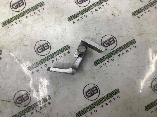 Петля дверей, замка дверей 4456-770 Jeep Renegade  68200945AA 