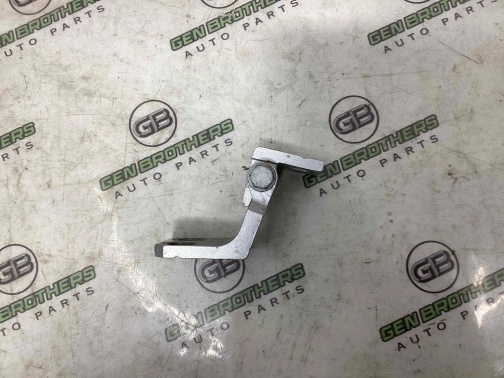Петля дверей, замка дверей 4456-772 Jeep Renegade  68246418AA 