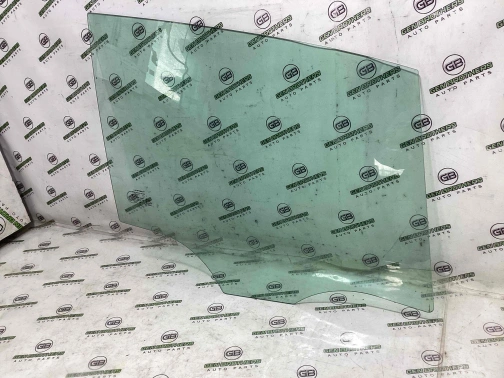 Стекло дверей 4456-777 Jeep Renegade  68274331AA 