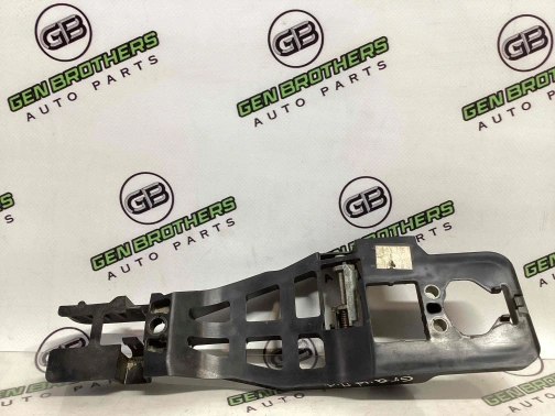 Кронштейн ручки дверей 4466-082 Jeep Grand Cherokee 10-14  04589887AD 