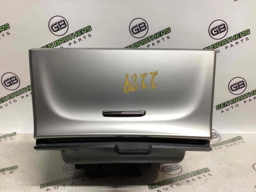 Бардачок (замок бардачка), короб подстаканника, ящик 4466-232 Jeep Grand Cherokee 10-14  1QQ00DX9AE 