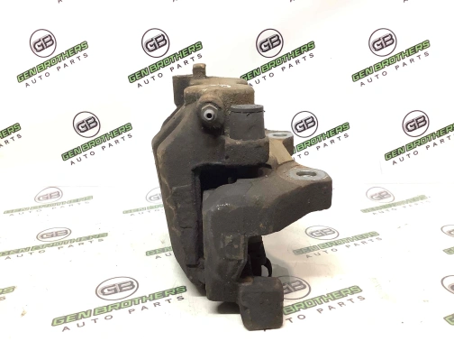 Суппорт передний правый 4467-370 Jeep Grand Cherokee 15 - 20  68138842AA 