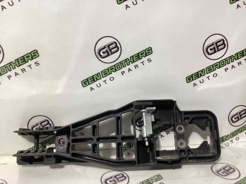 Кронштейн ручки дверей 4468-059 Jeep Grand Cherokee 15 - 20  04589888AD 